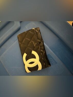 Flea Market Find CC wallet - Plastic like material but cute none the less